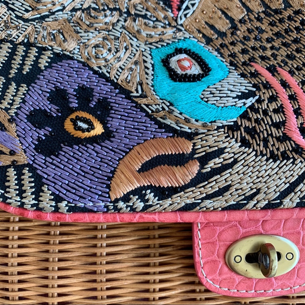 🐠 Eric Javits Fish Embroidered Wicker Purse 🐠 - Picture 2 of 9